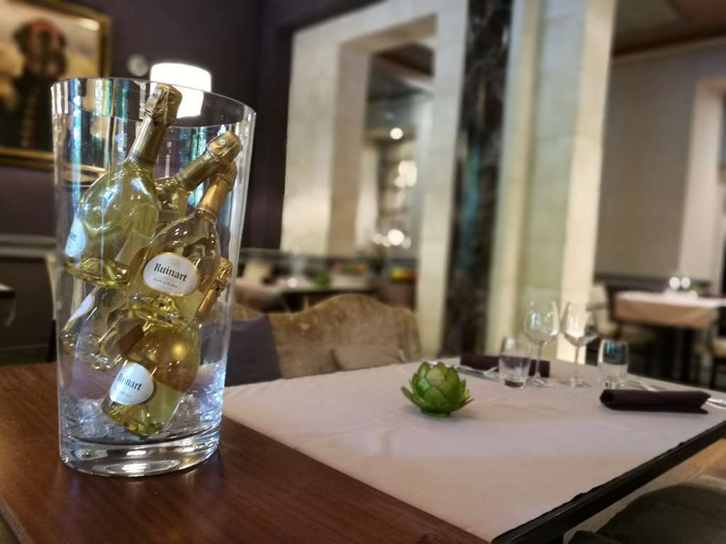 兰斯尤尼维斯金色郁金香酒店 餐厅 照片